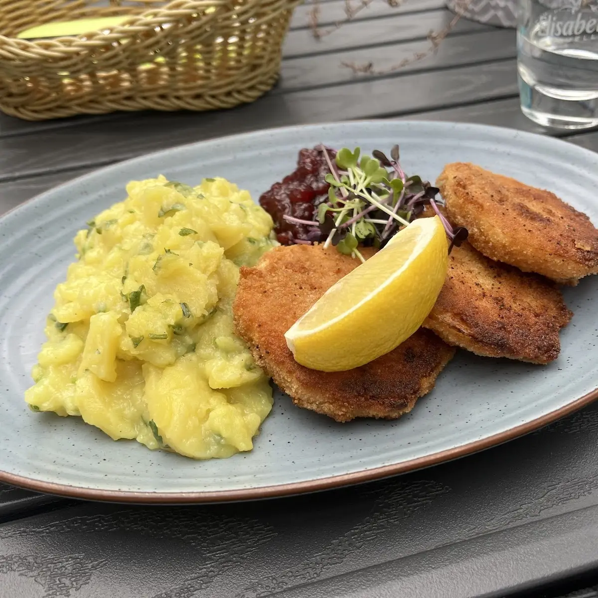 Essen und Trinken photo 1