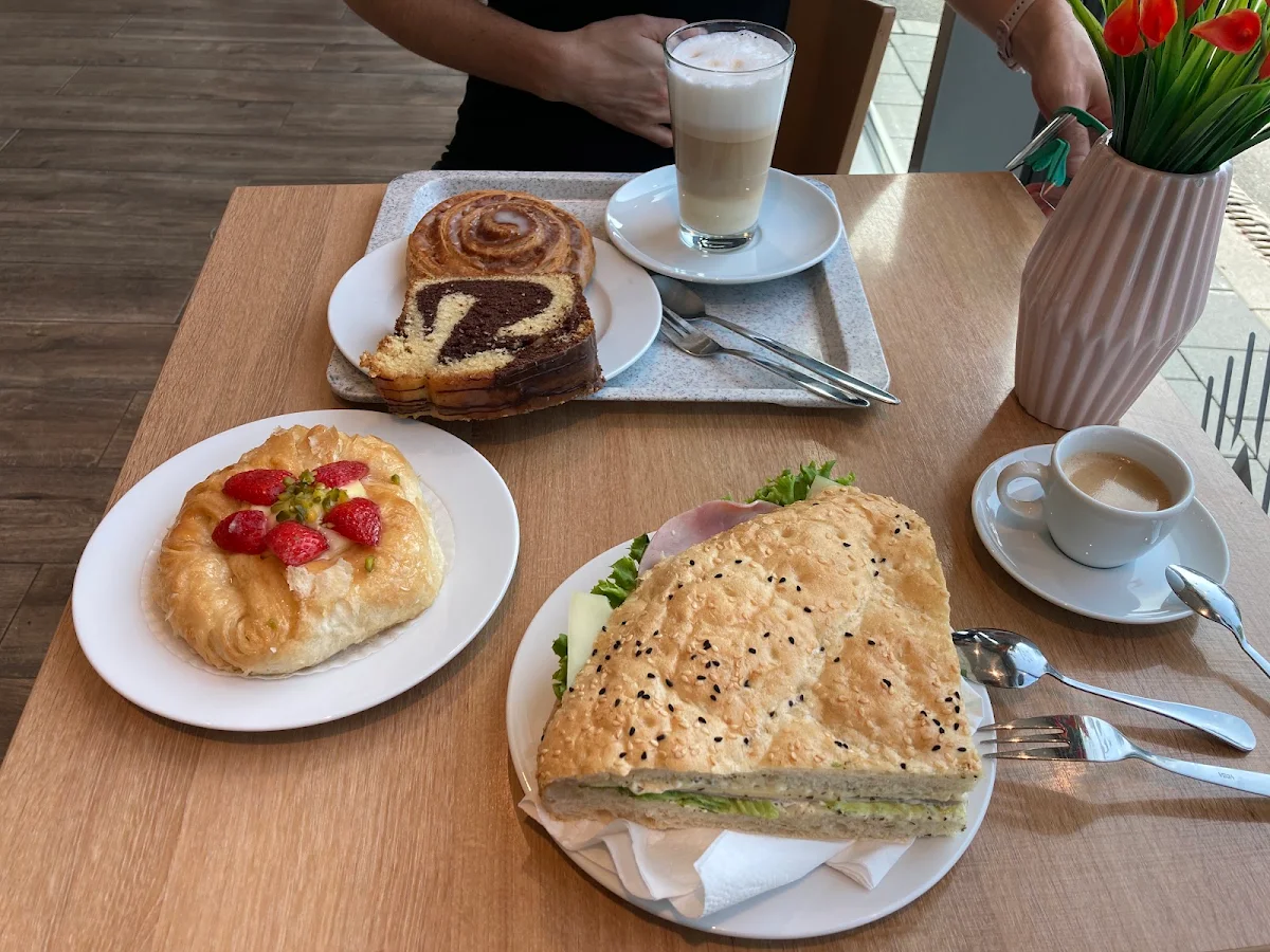 Essen und Trinken photo 2