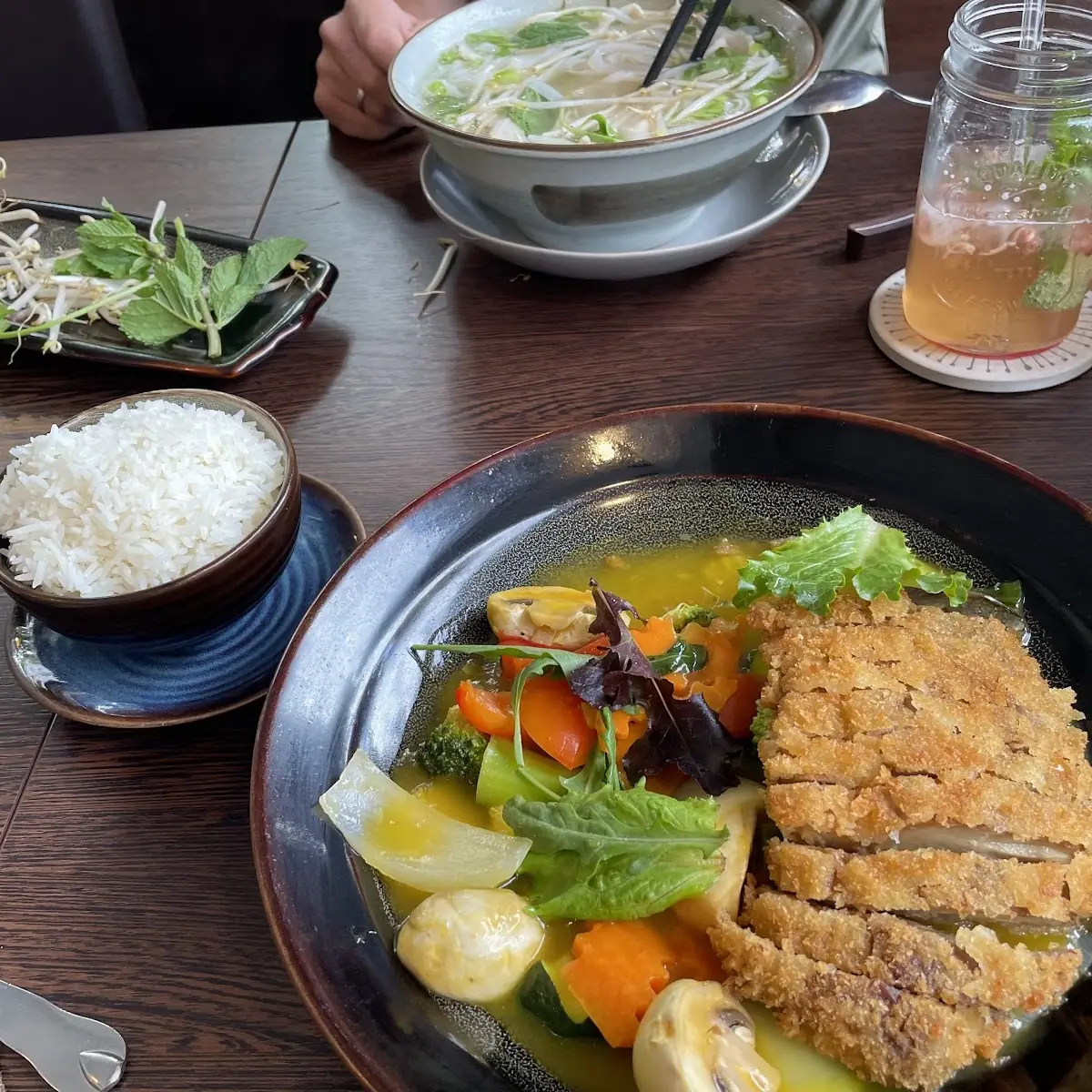 Essen und Trinken, Hanoi October