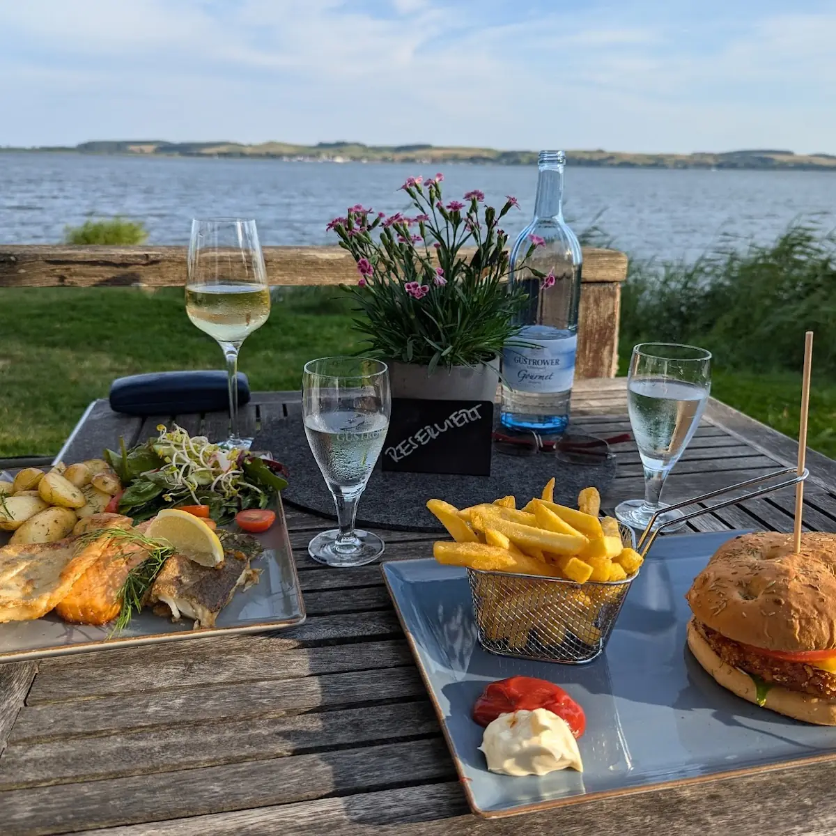 Essen und Trinken, Restaurant Am Wasser