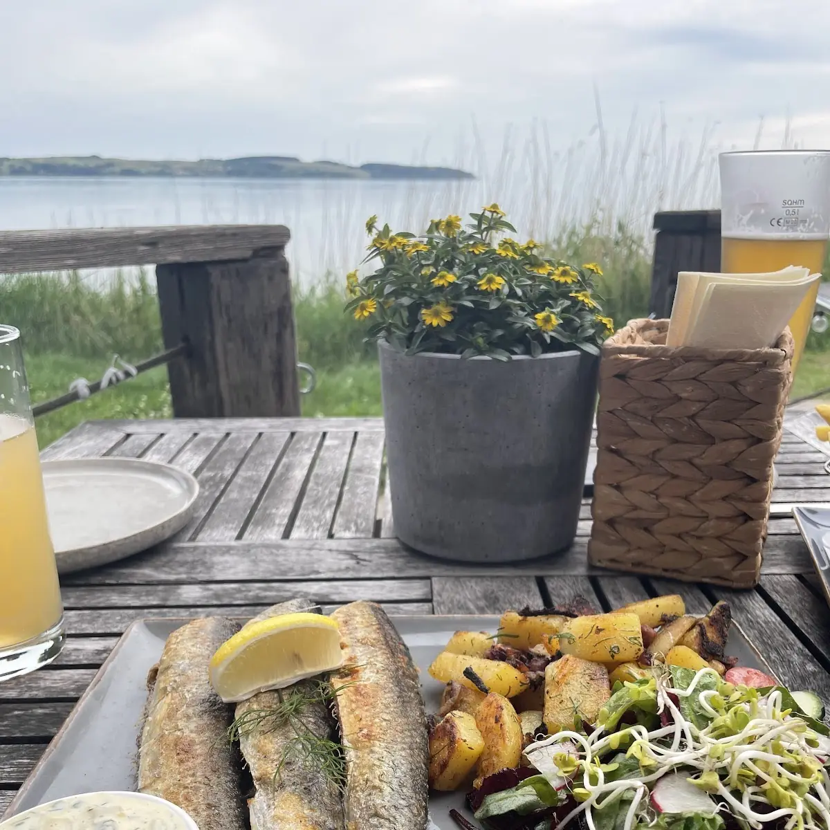 Essen und Trinken, Restaurant Am Wasser