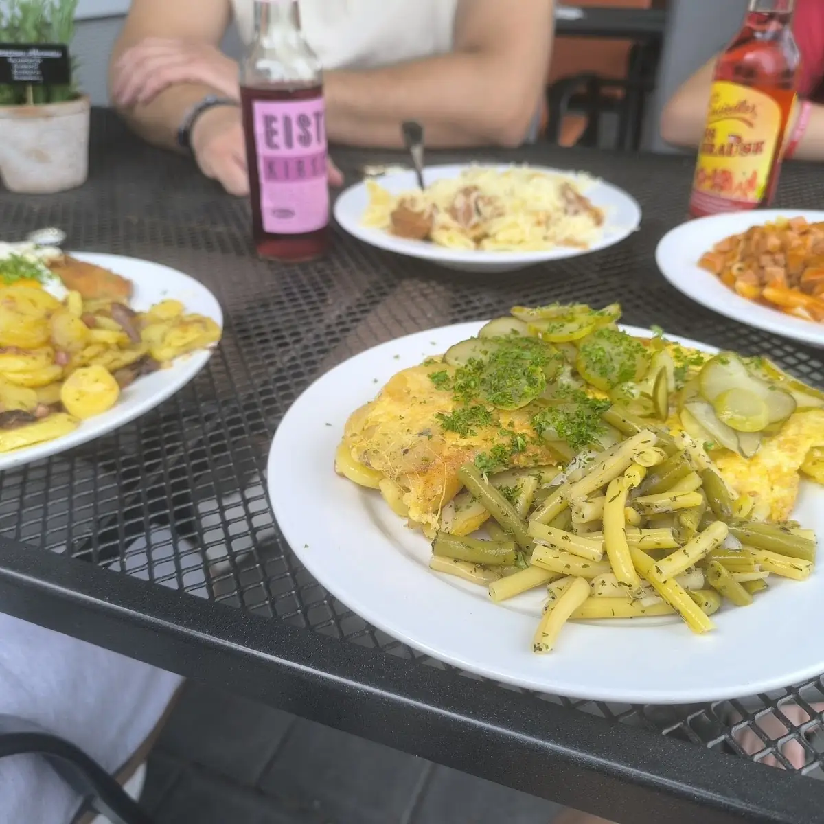 Essen und Trinken, Landküche - regional & frisch
