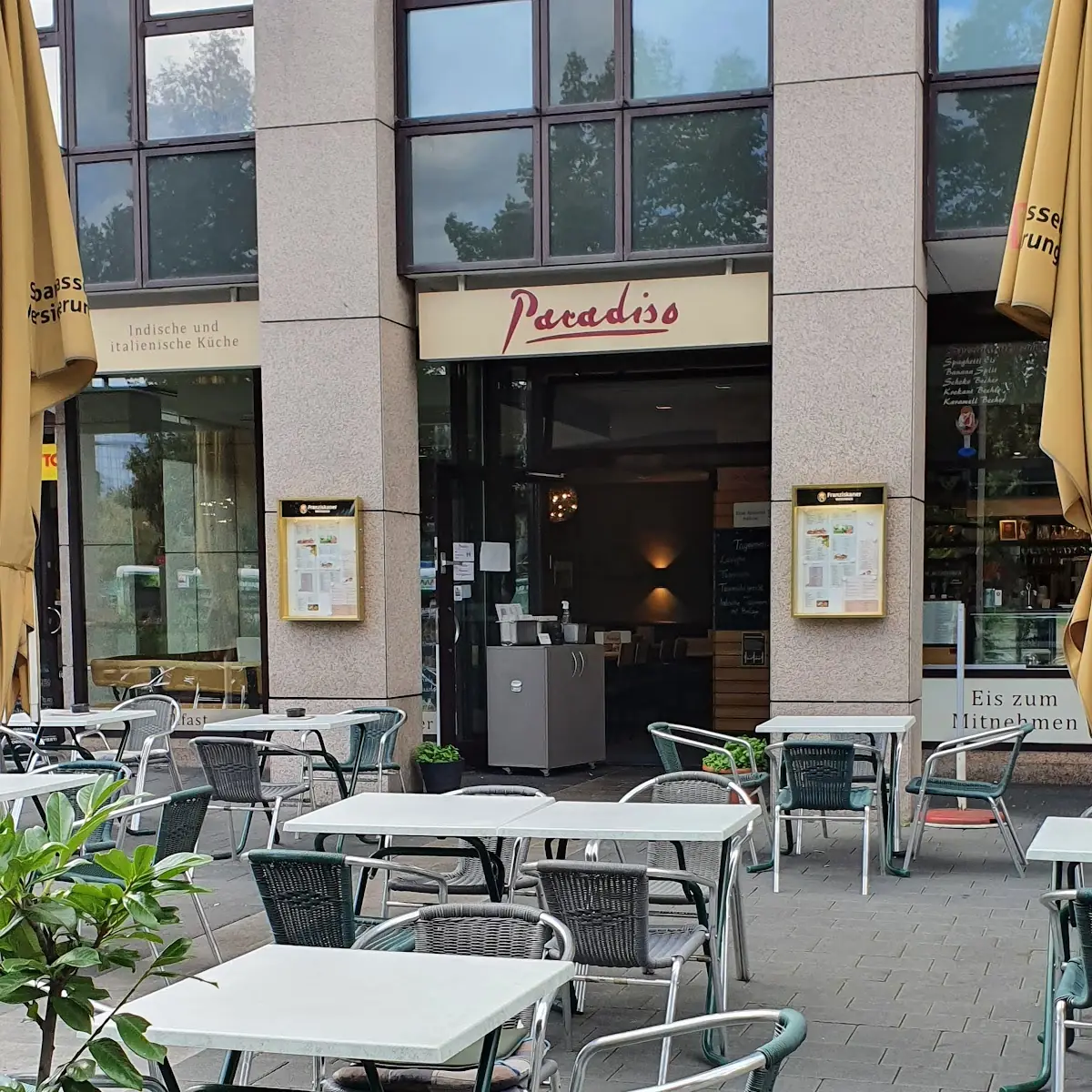 Atmosphäre, Eiscafé Paradiso GmbH