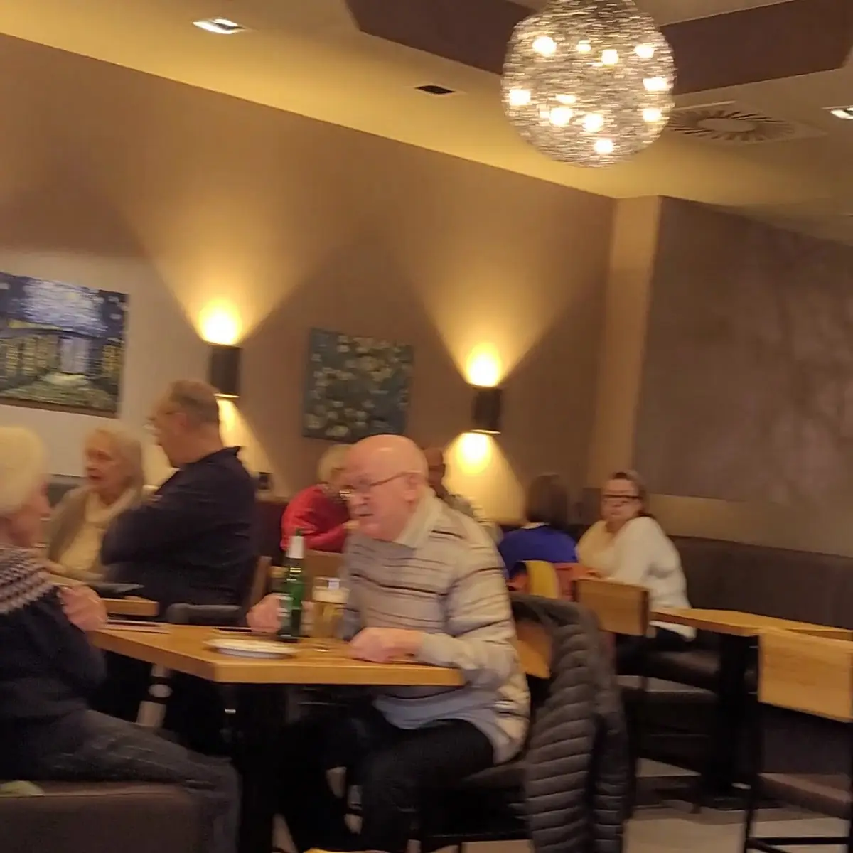 Atmosphäre, Eiscafé Paradiso GmbH