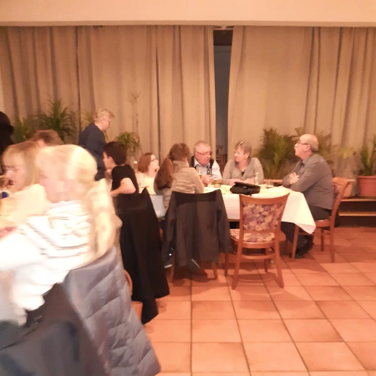 Atmosphäre, Am Rosengarten