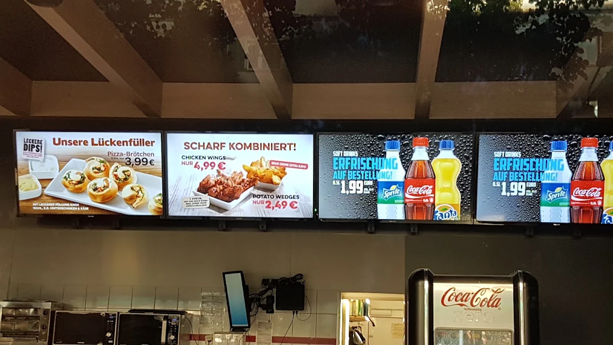 Speisekarte, Domino's Pizza Dessau Zentrum
