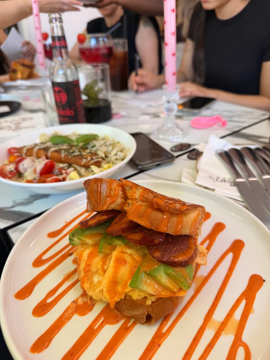 Essen und Trinken, Dilan‘s Café