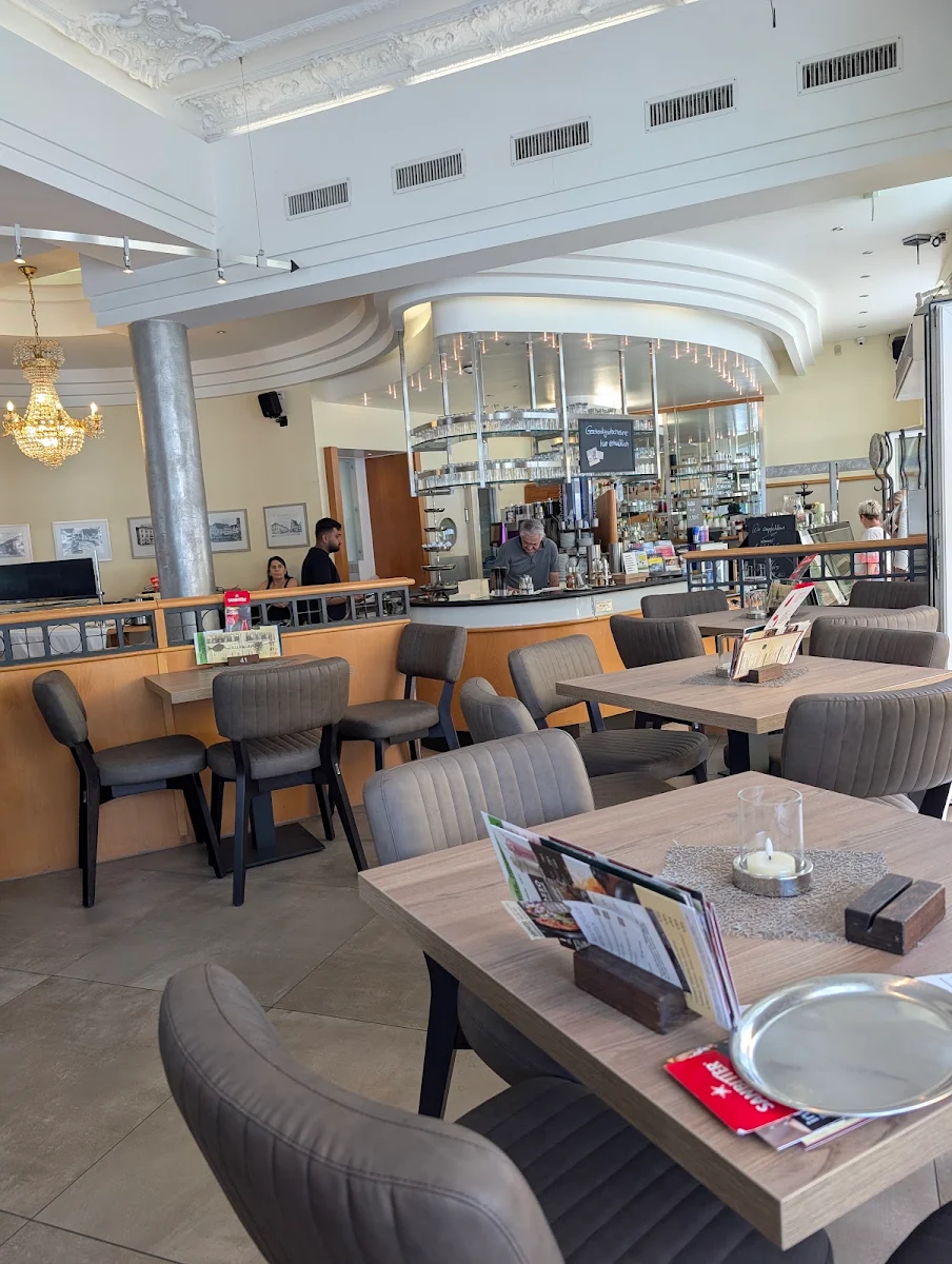 Atmosphäre, Cafe Intermezzo