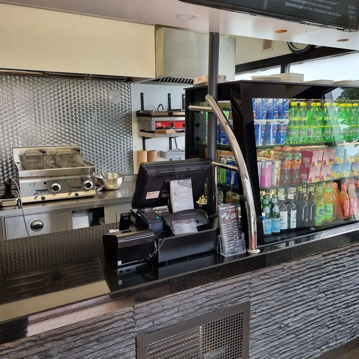 Atmosphäre, Döner Haus