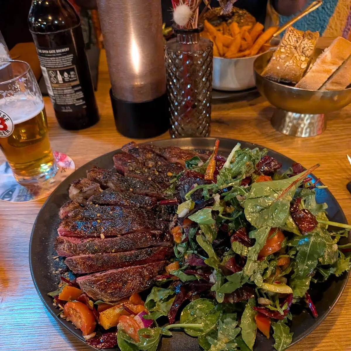 Essen und Trinken, Deins Restaurant