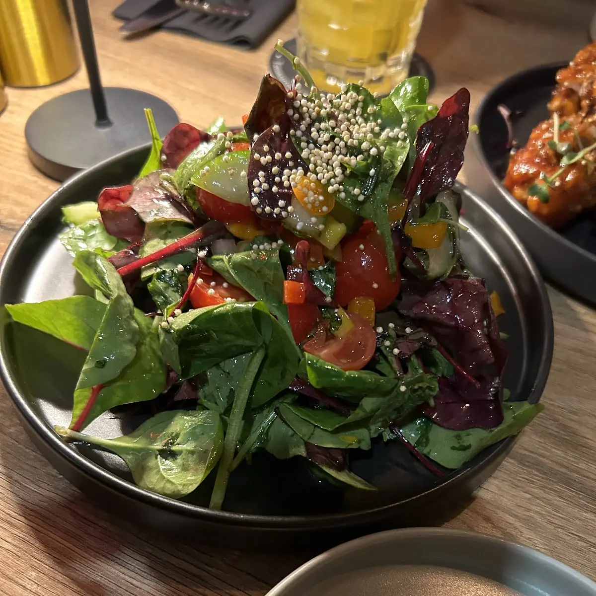 Essen und Trinken, Deins Restaurant