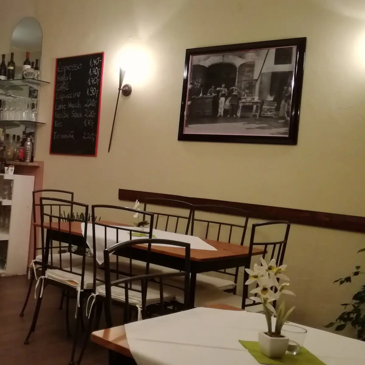 Atmosphäre, Pizzeria& Bistro Rosalia mit Lieferdienst