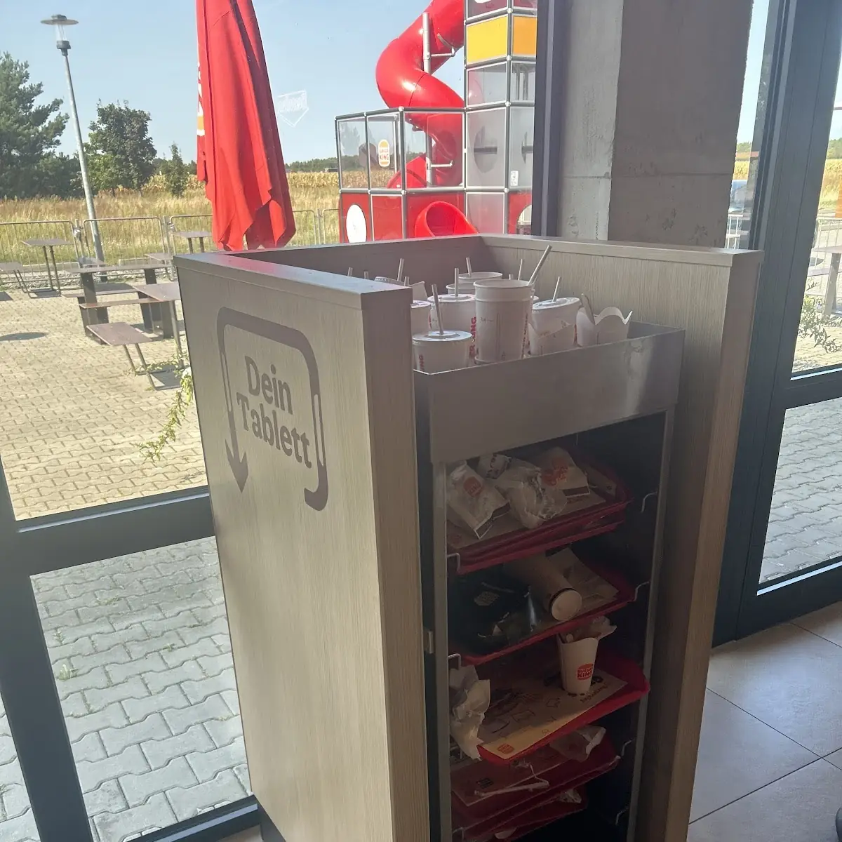 Atmosphäre, Burger King Wollin