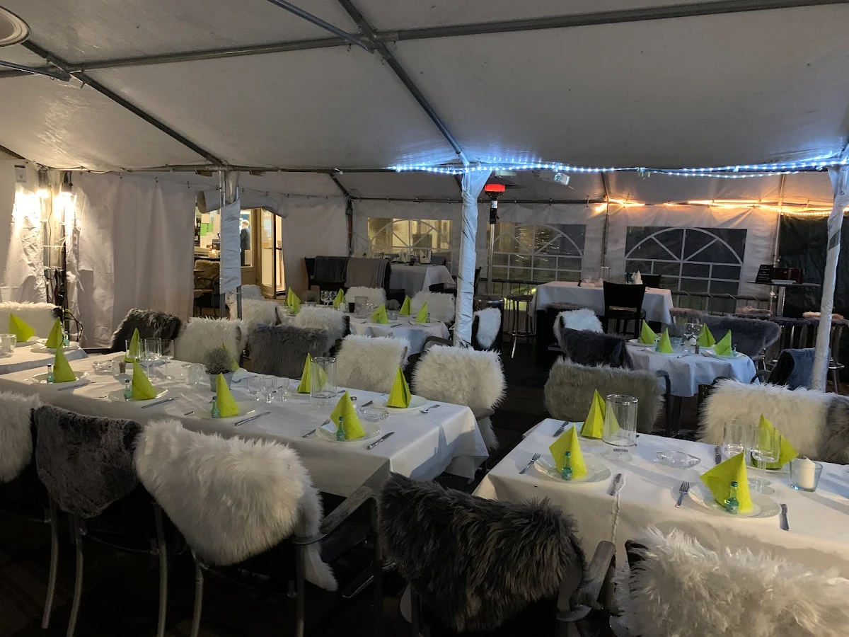 Atmosphäre, B.K. Catering Lieferservice