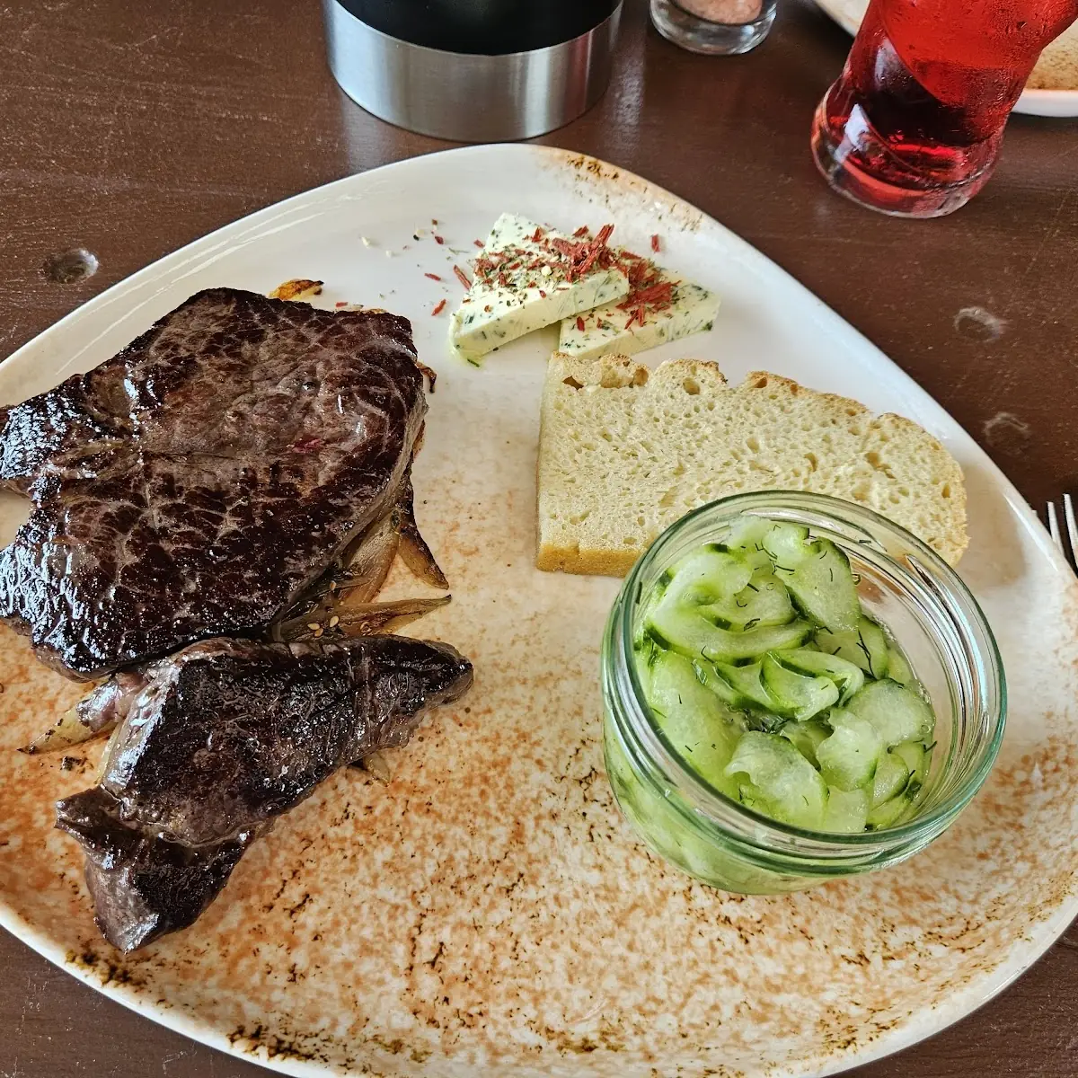Essen und Trinken, Restaurant "Zum Indianer" in Bertingen