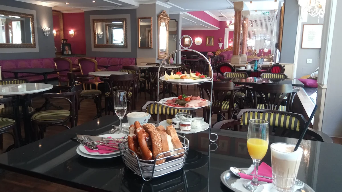 Essen und Trinken, Café Belstner