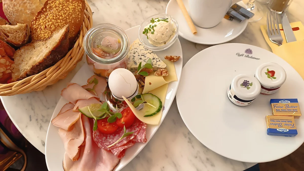 Essen und Trinken, Café Belstner