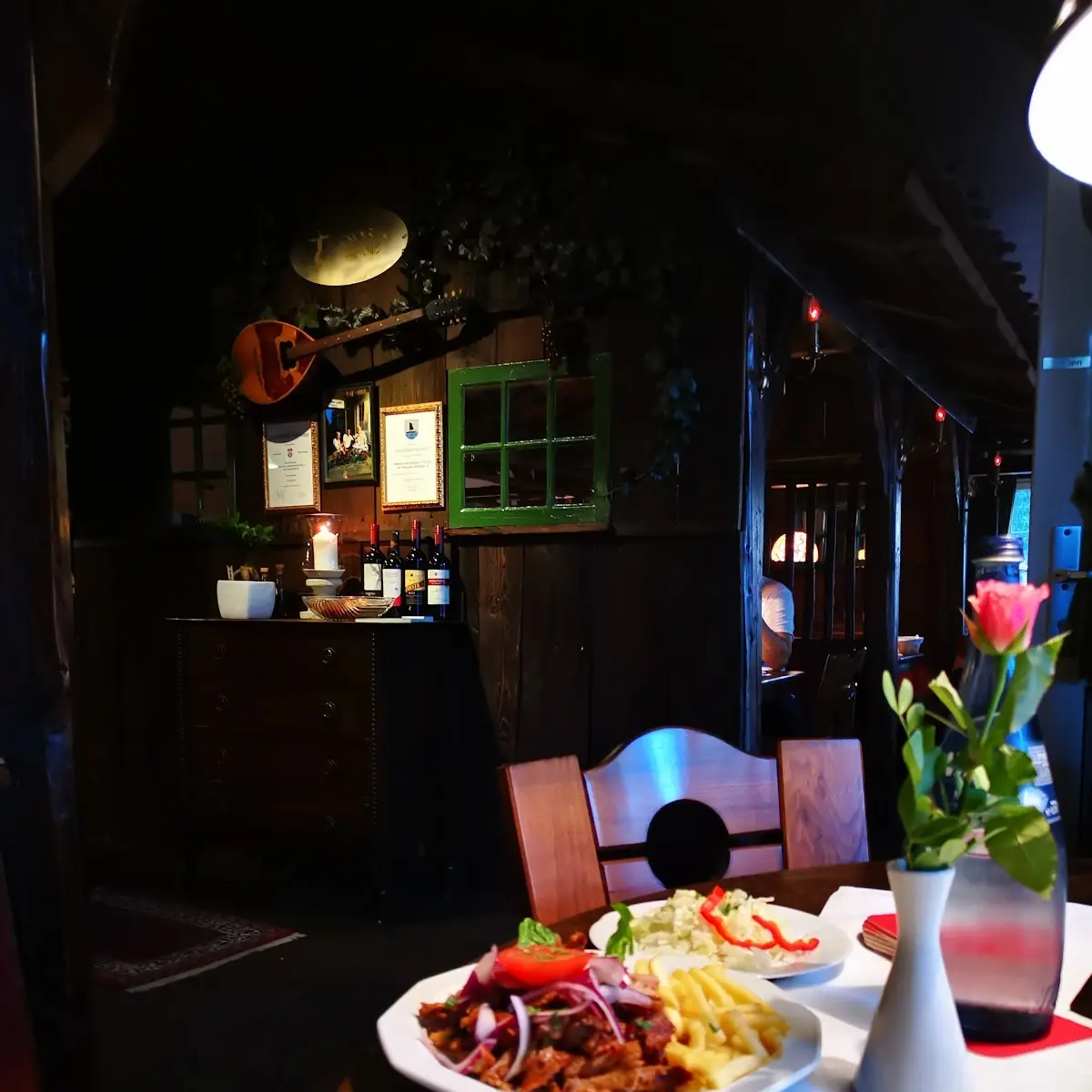 Essen und Trinken, Athanassia Vlachos Restaurant Taverne Lakis