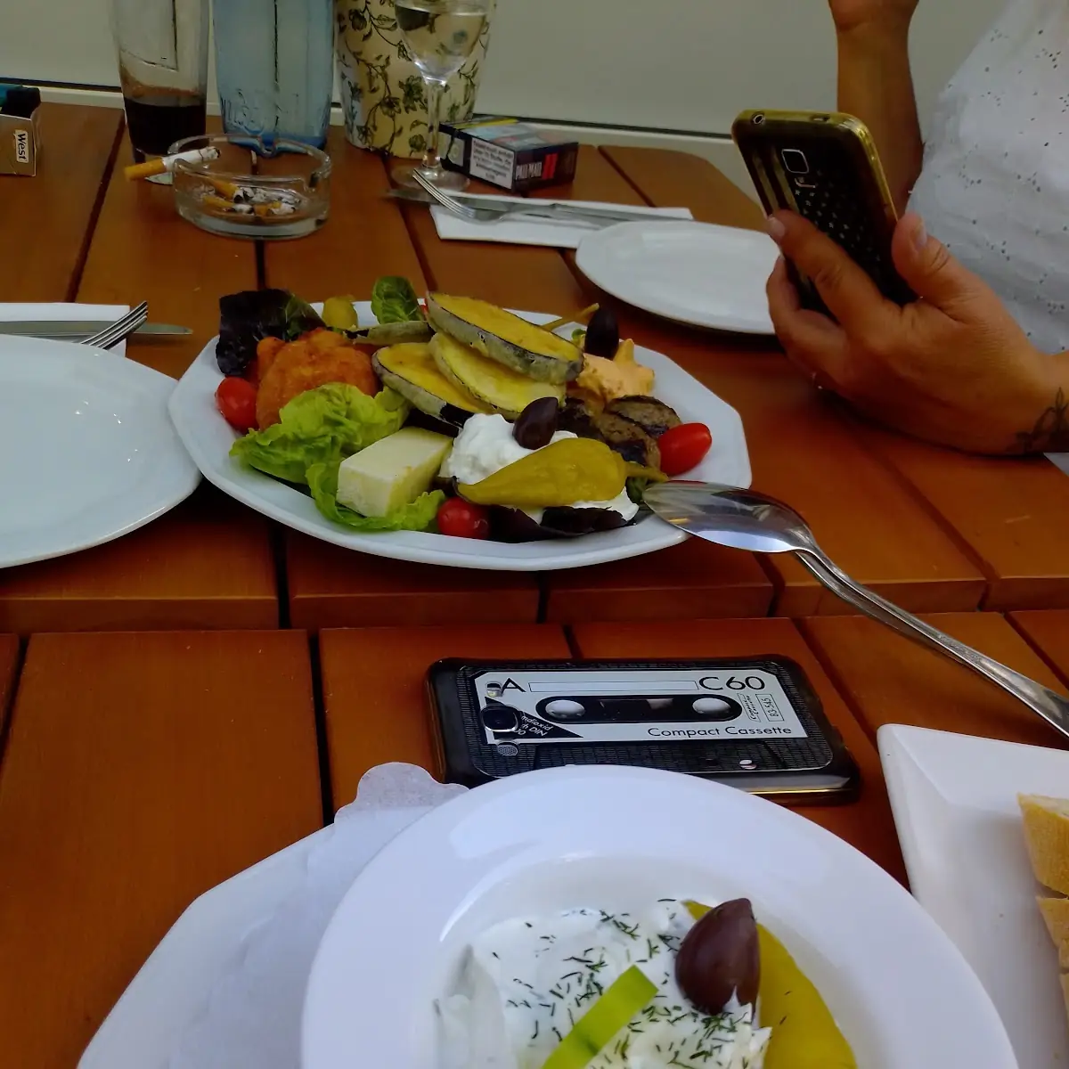 Essen und Trinken, Athanassia Vlachos Restaurant Taverne Lakis