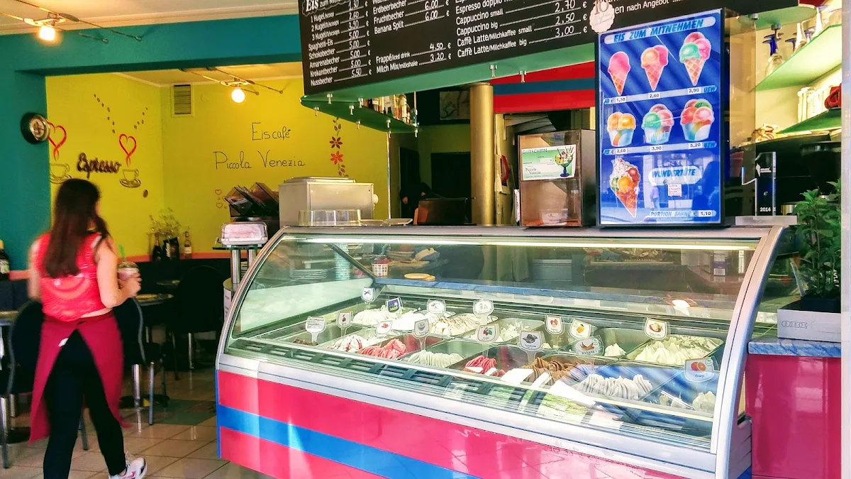 Atmosphäre, Eis & Café Venezia