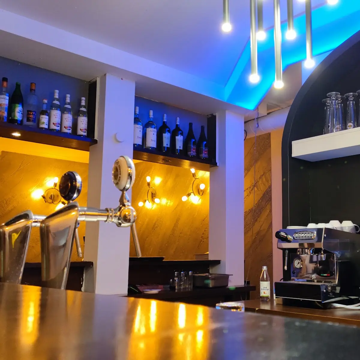 Atmosphäre, Pizzeria Avanti Lieferservice Cuma Araz