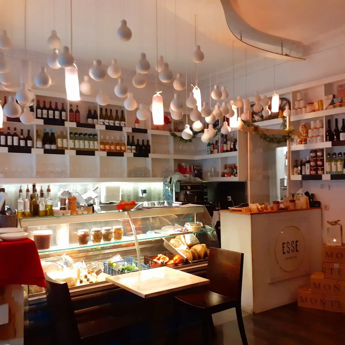 Atmosphäre, Osteria Tressanti