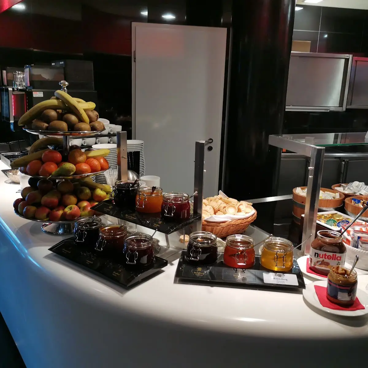 Essen und Trinken, DORMERO Hotel Stuttgart