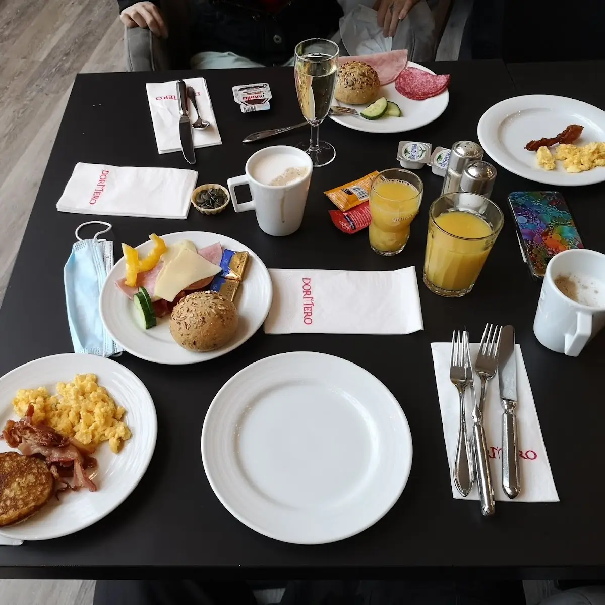 Essen und Trinken, DORMERO Hotel Stuttgart