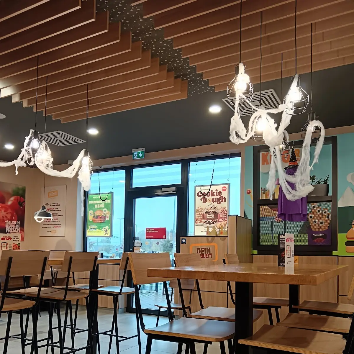 Atmosphäre, Burger King Neustadt