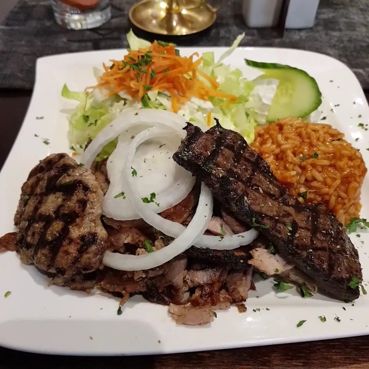 Essen und Trinken, Restaurant Delphi