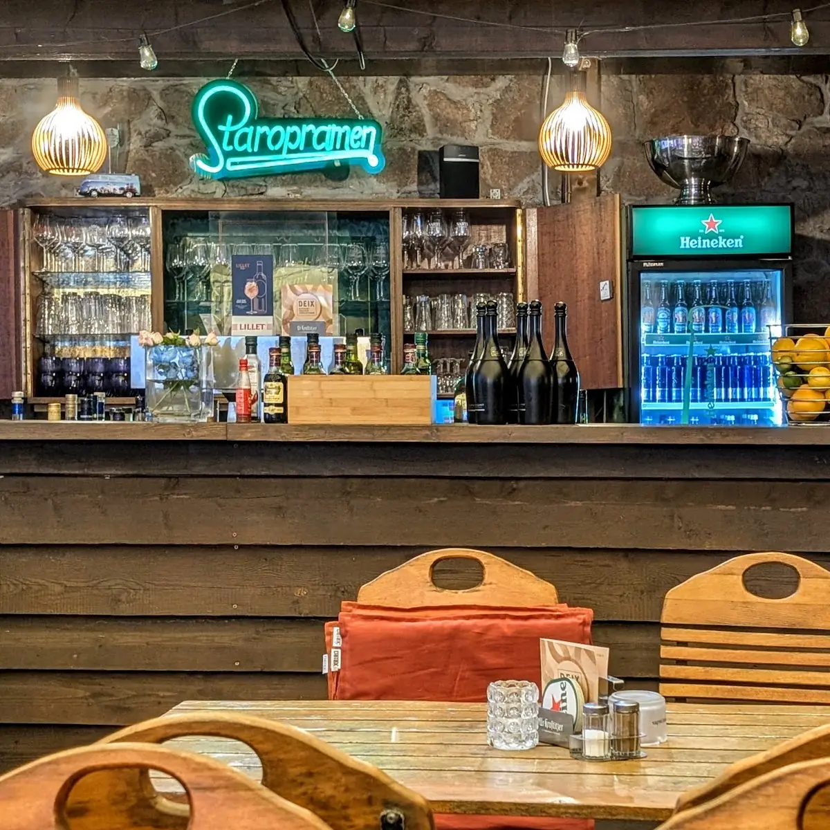 Atmosphäre, DEIX-Restaurant/Biergarten