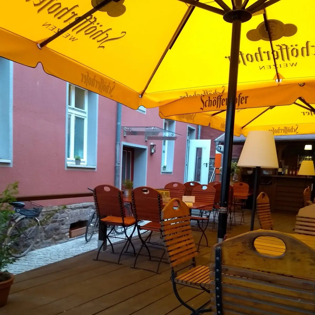 Atmosphäre, DEIX-Restaurant/Biergarten