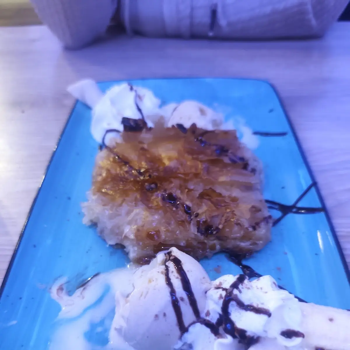 Essen und Trinken, SIRTAKI • Griechisches Restaurant
