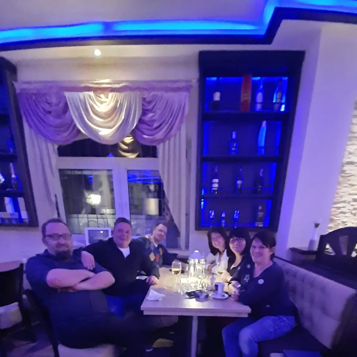 Atmosphäre, SIRTAKI • Griechisches Restaurant