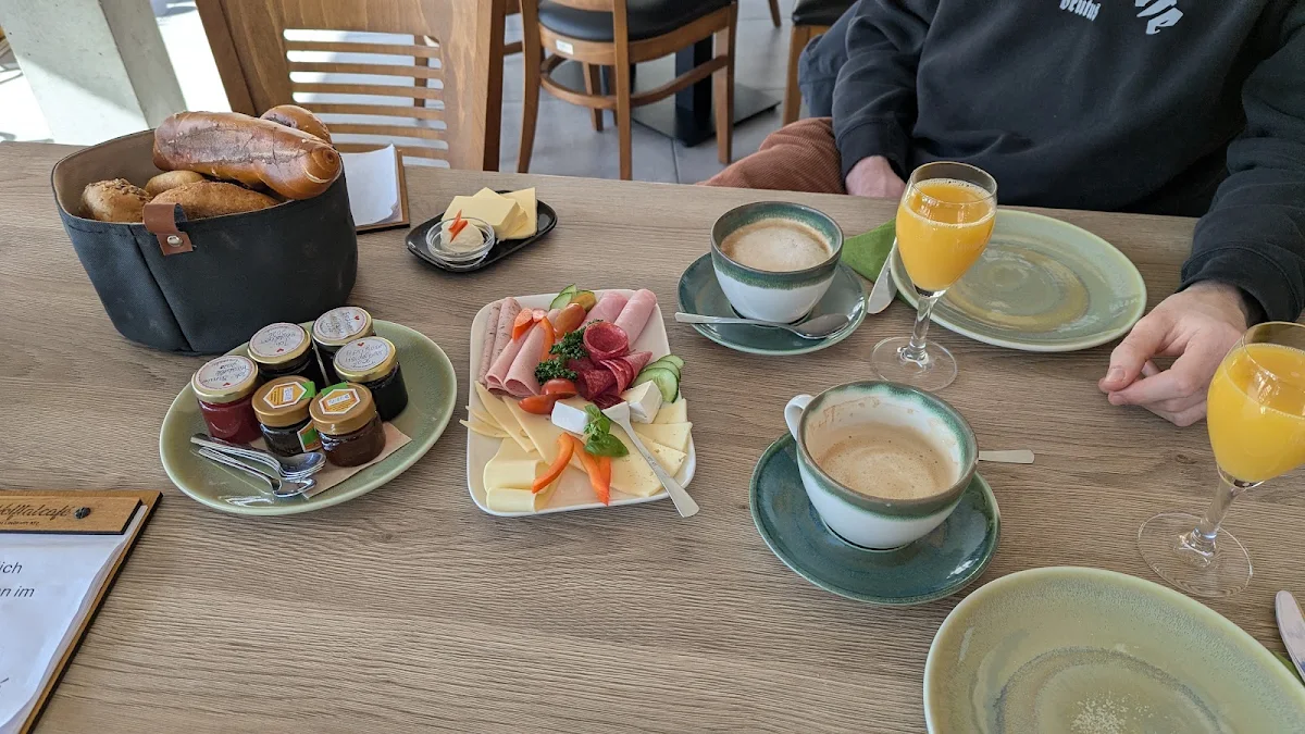 Essen und Trinken photo 2