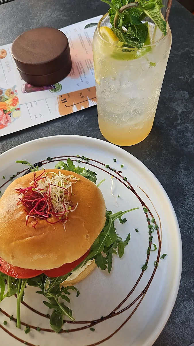 Essen und Trinken photo 2
