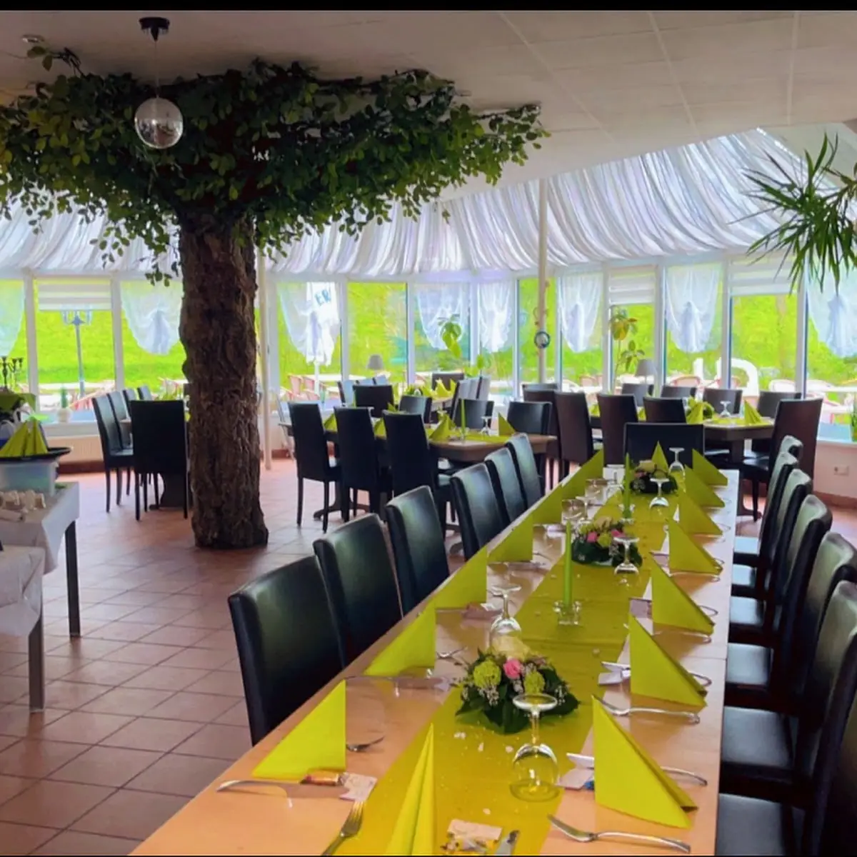 Atmosphäre, Restaurant vor Anker