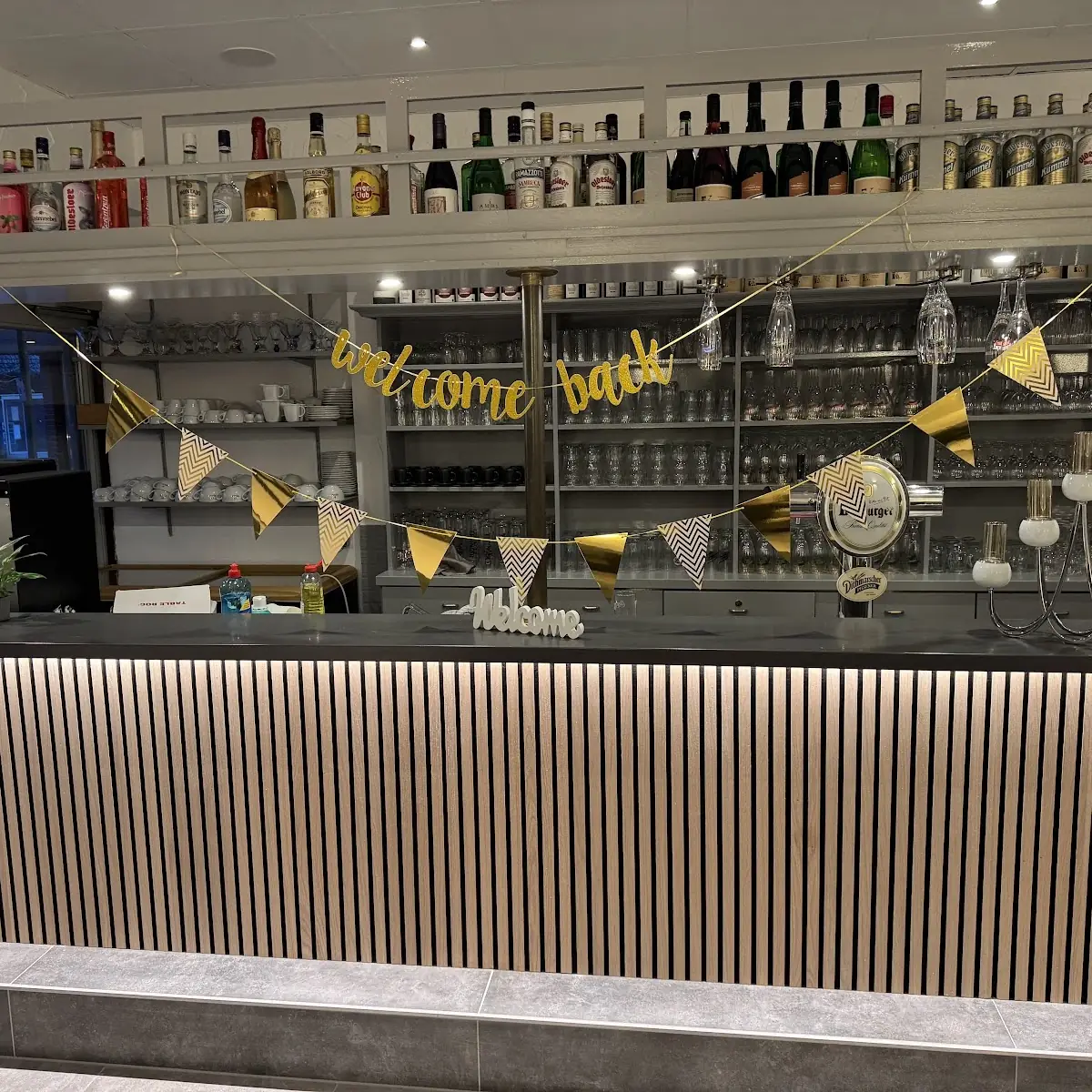 Atmosphäre, Restaurant vor Anker