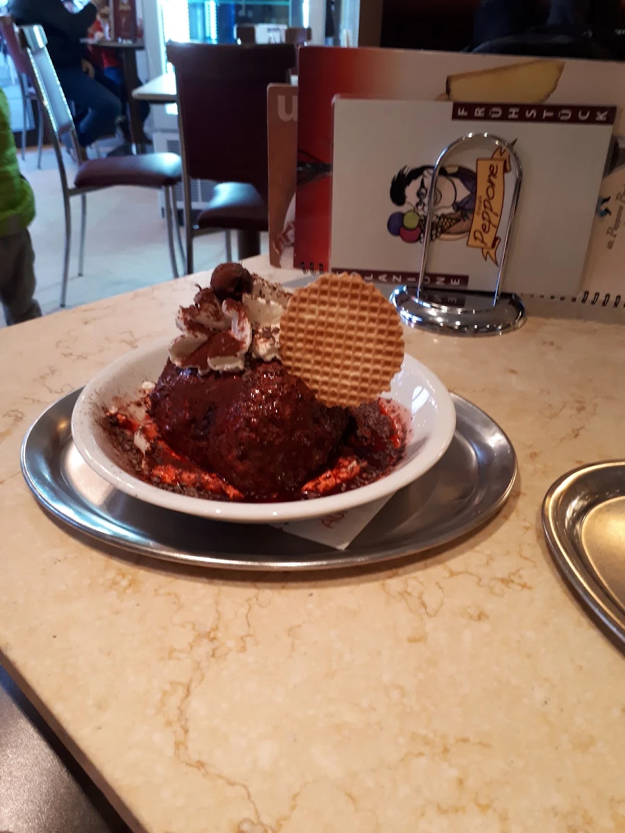 Essen und Trinken, Eiscafé Peppone Kohlscheid