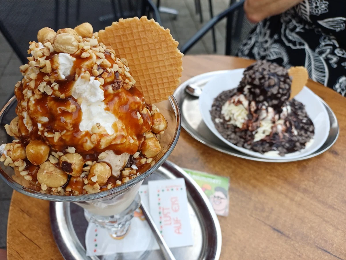 Essen und Trinken, Eiscafé Peppone Kohlscheid