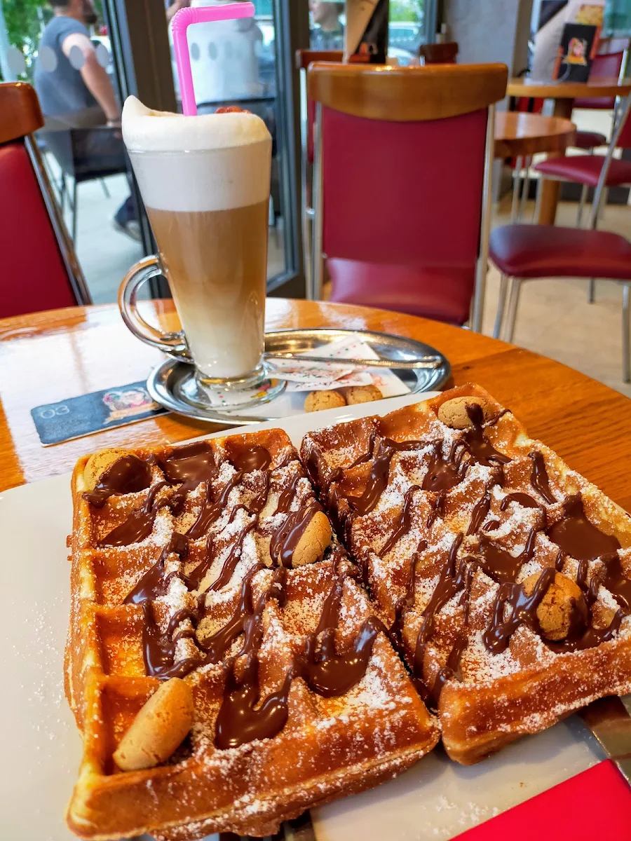 Essen und Trinken, Eiscafé Peppone Kohlscheid