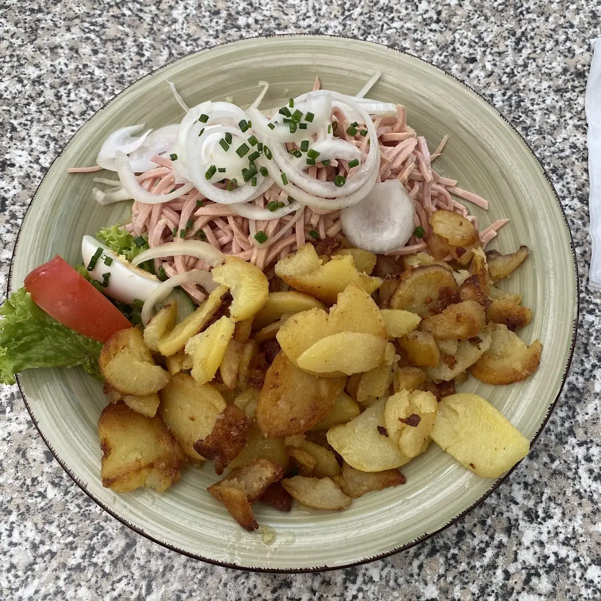 Essen und Trinken, Strauße Gutsschenke zur Scheune Genuss in der Scheune zwischen Weinbergen und Rheinauen