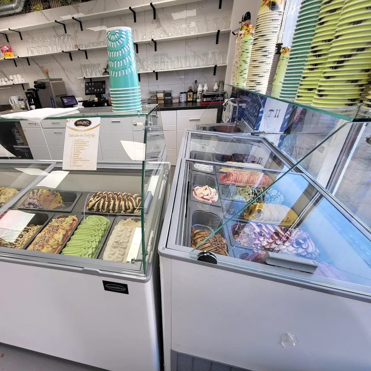 Atmosphäre, Papagei Eiscafé & Pizza