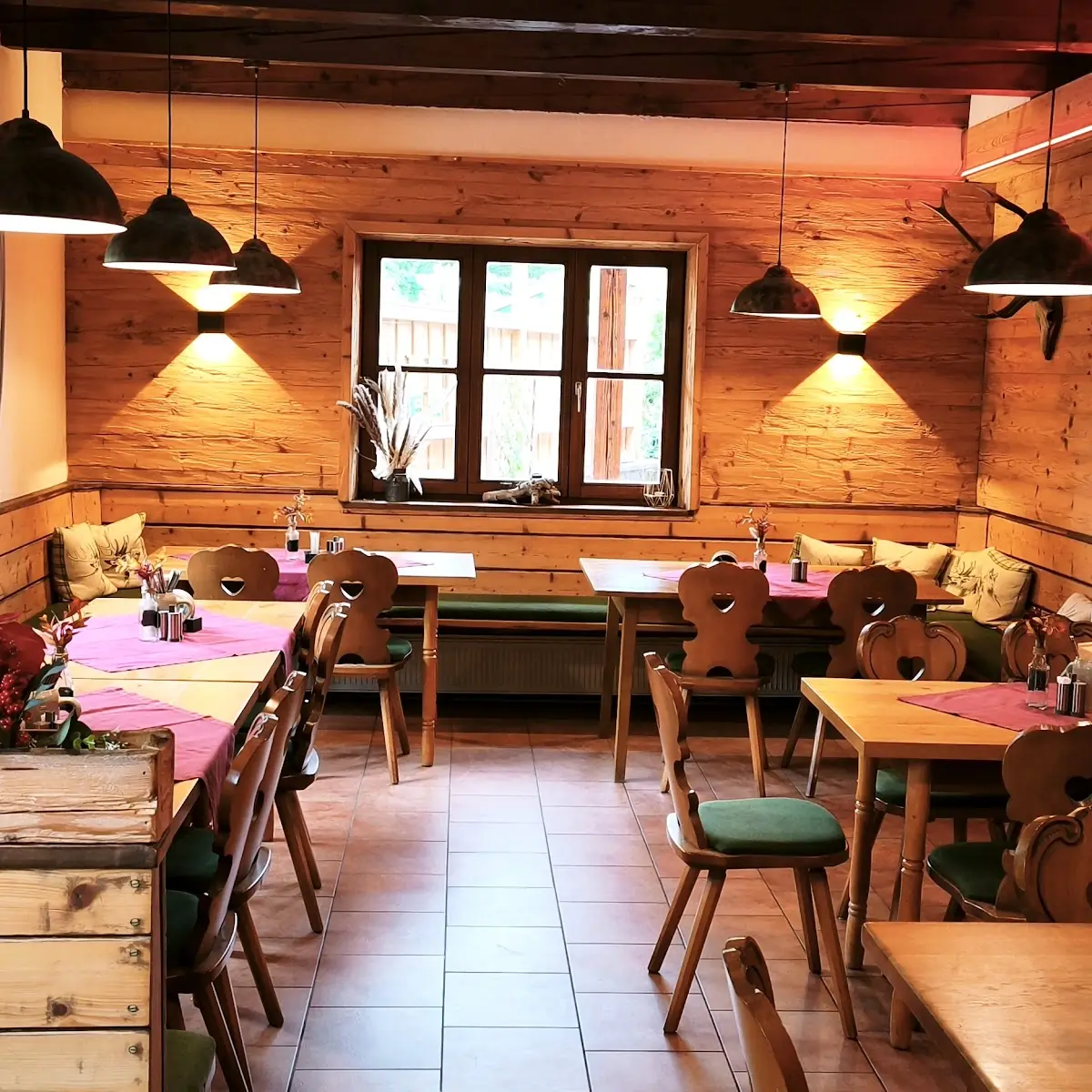 Atmosphäre, Gasthaus Heimgarten