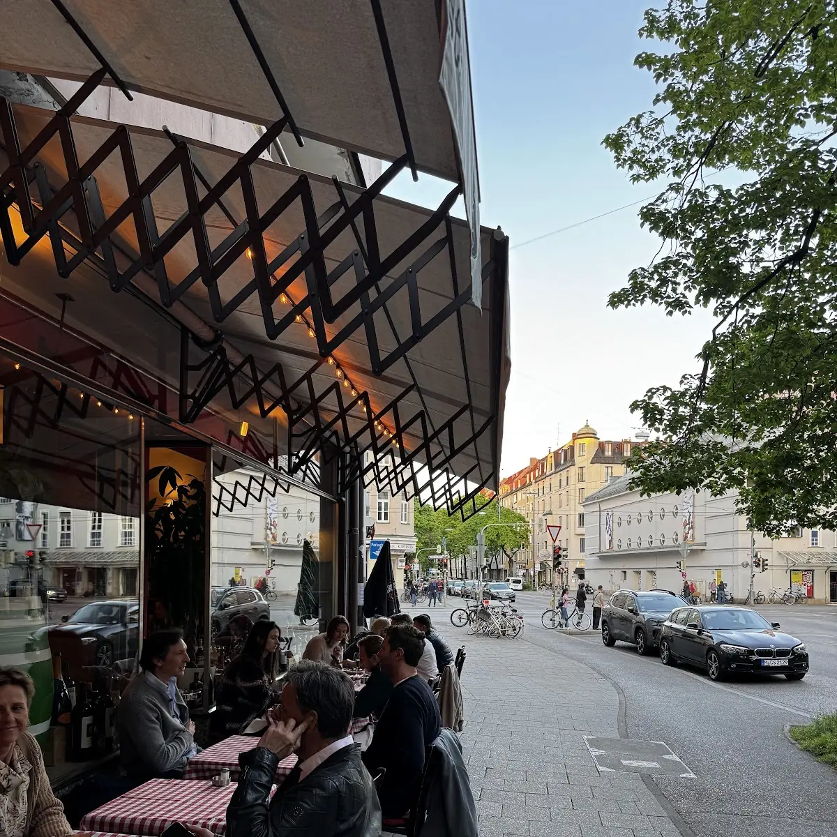 Atmosphäre, Bar del Giorno