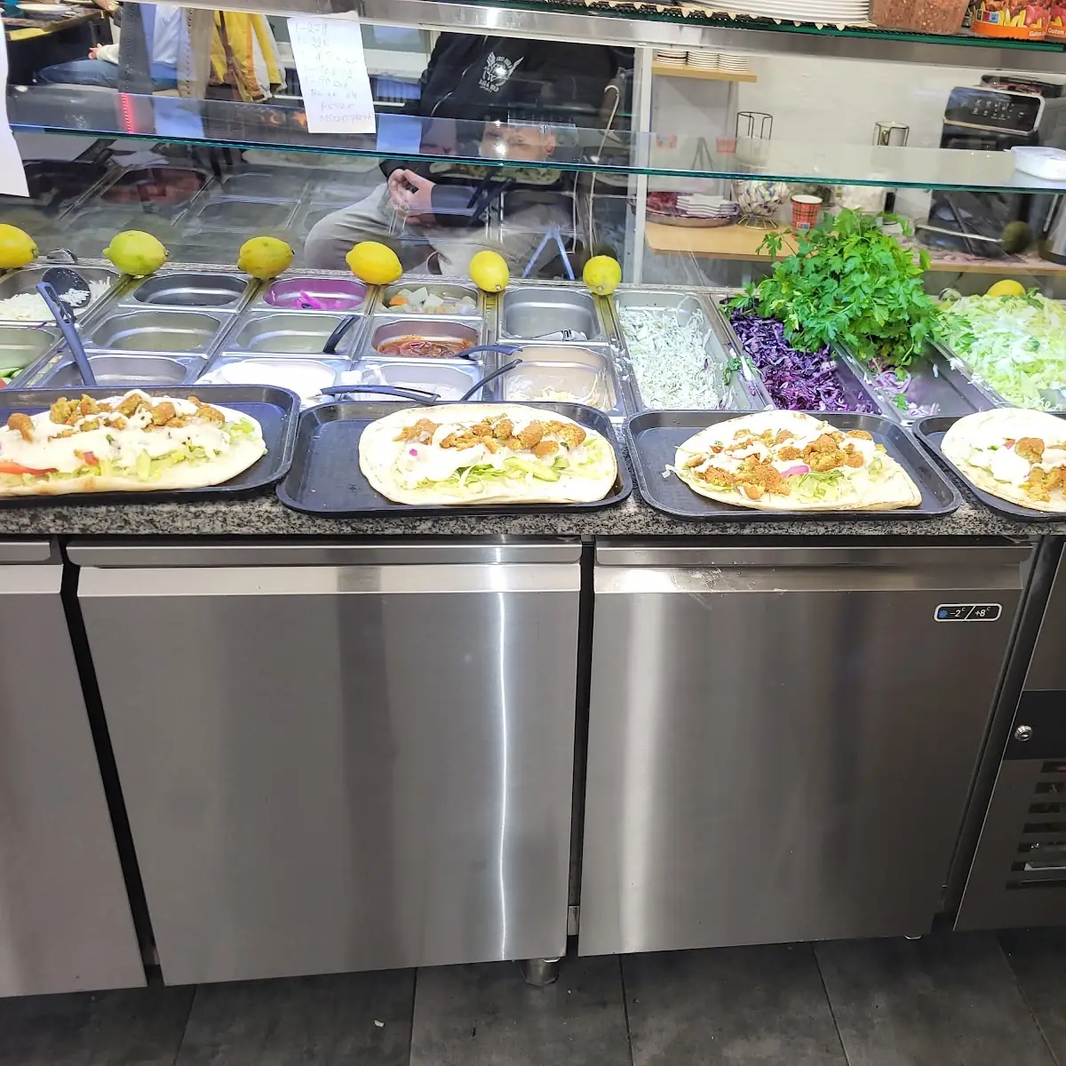 Atmosphäre, Stars Pizza & Döner