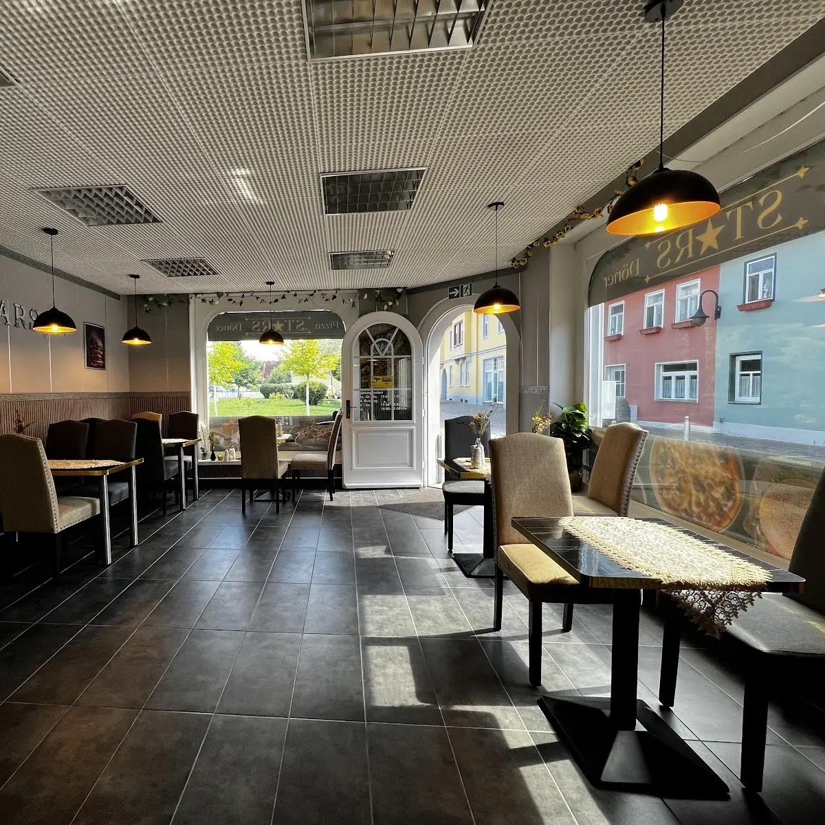 Atmosphäre, Stars Pizza & Döner