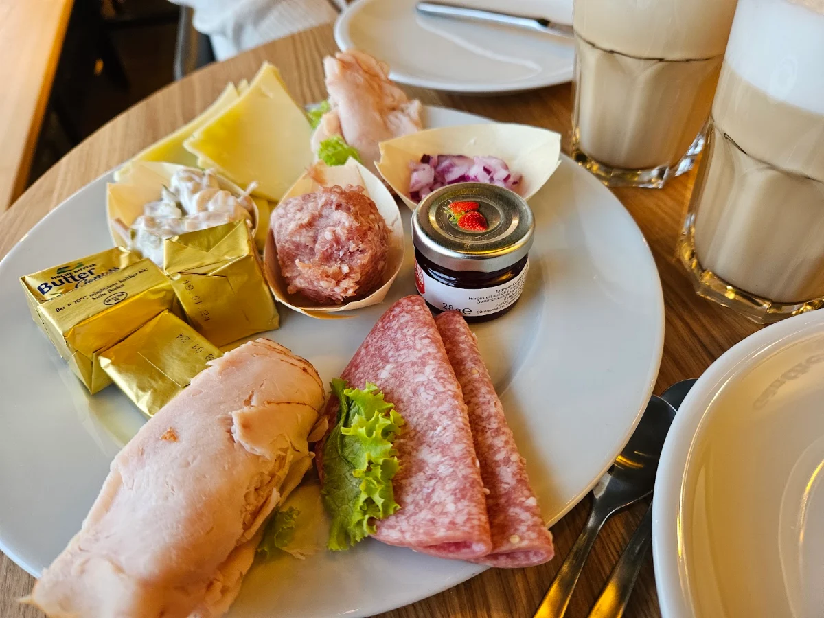 Essen und Trinken photo 1