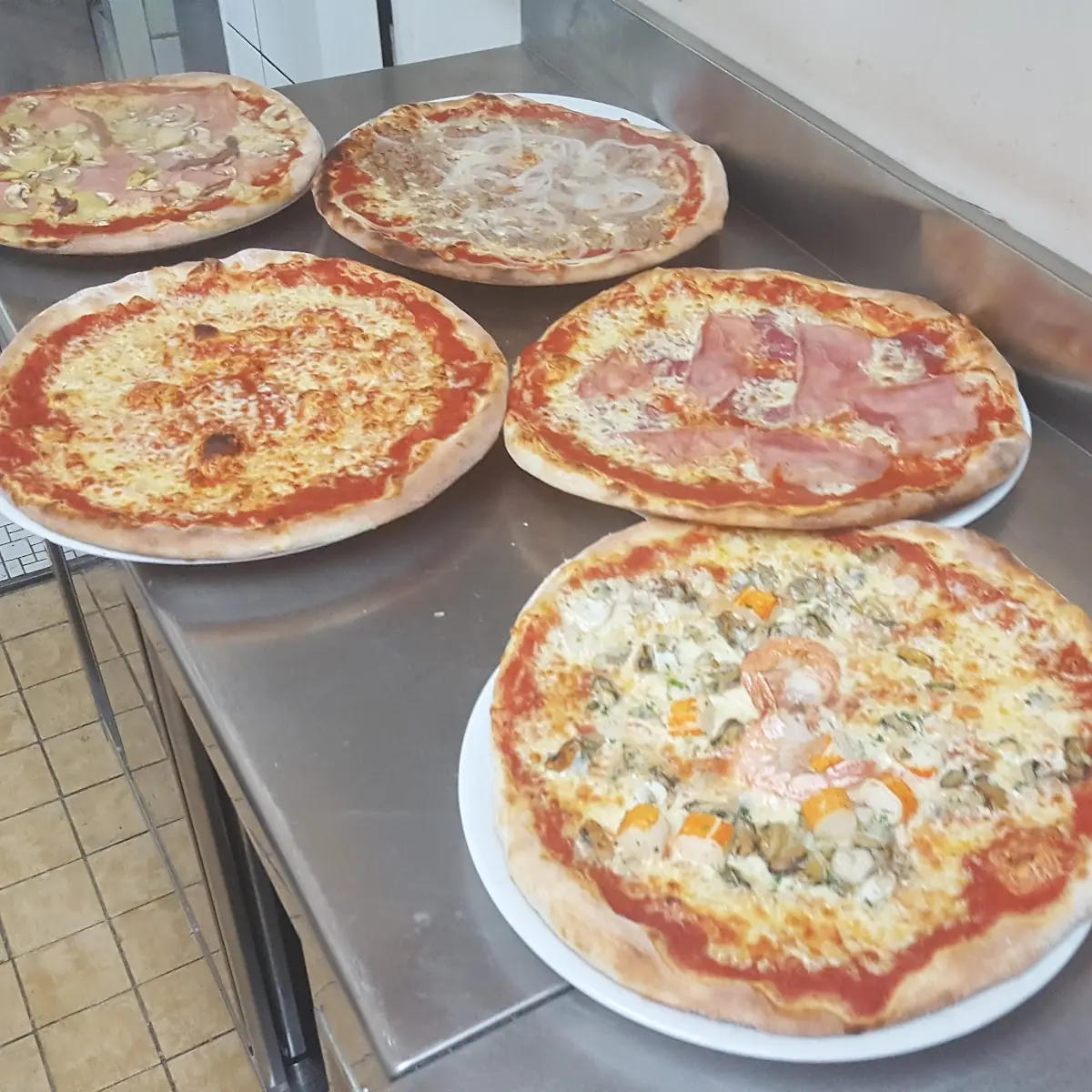 Essen und Trinken, Ristorante Pizzeria Piccolo Mondo