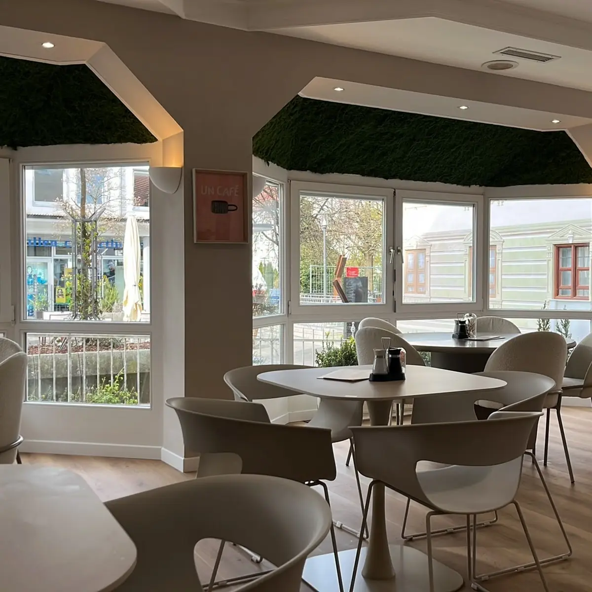 Atmosphäre, Liamello | Breakfast Club | Café